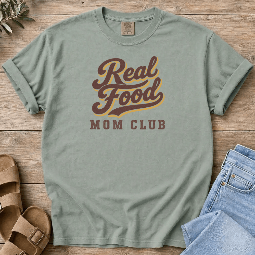 Nourish with Britt T-Shirt Real Food Club T-Shirt Retro Real Food Mom Club T-Shirt